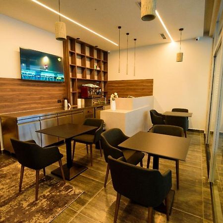 Hotel Zeneli วญอเรอ ภายนอก รูปภาพ