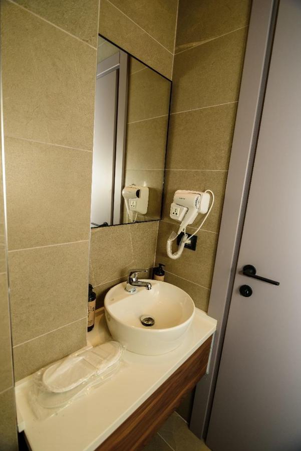 Hotel Zeneli วญอเรอ ภายนอก รูปภาพ